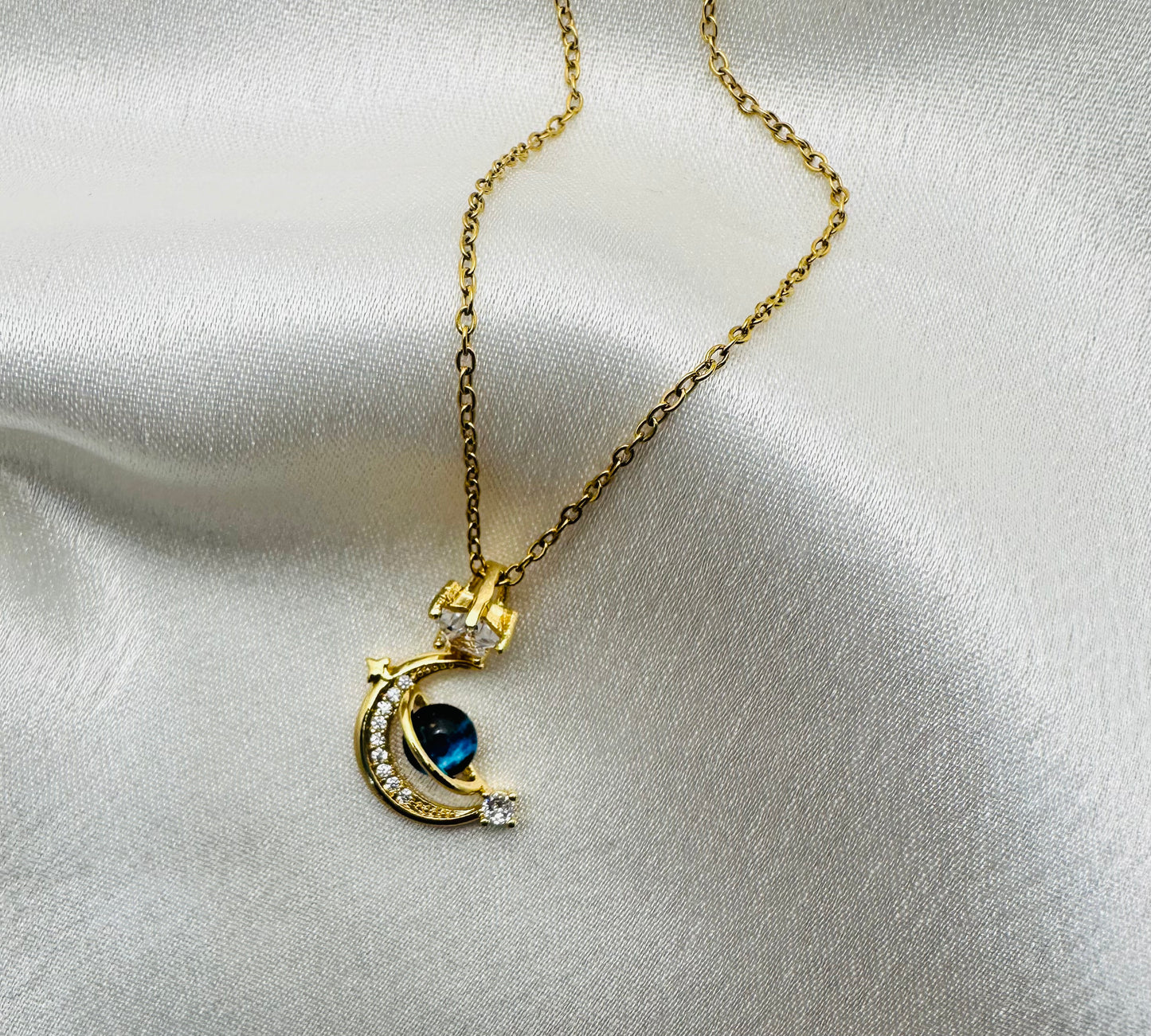 Lunar Dream Pendant