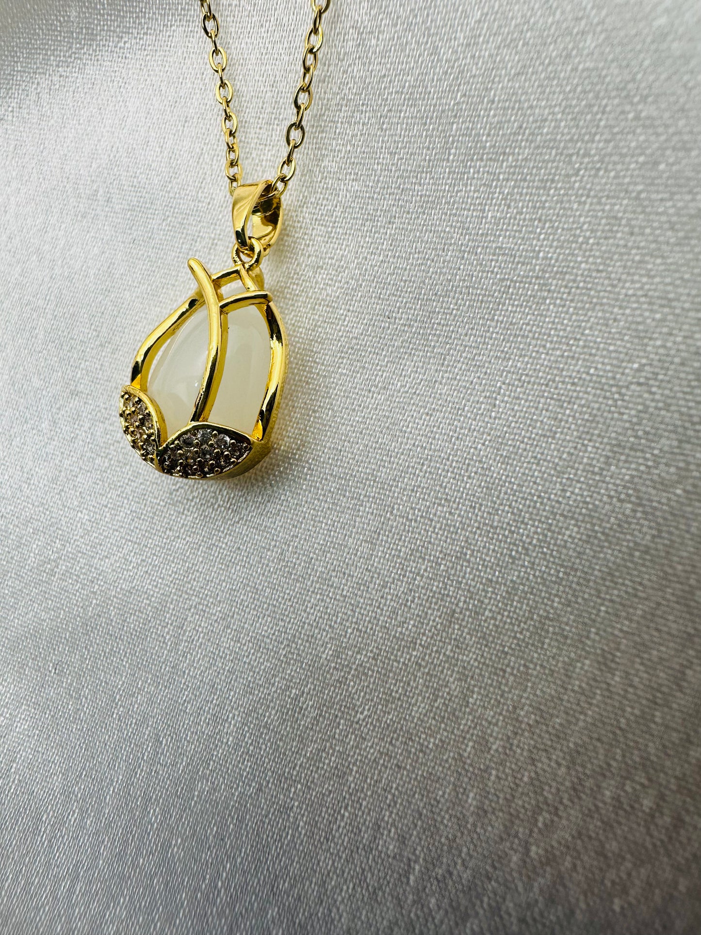 Ethereal Teardrop Pendant